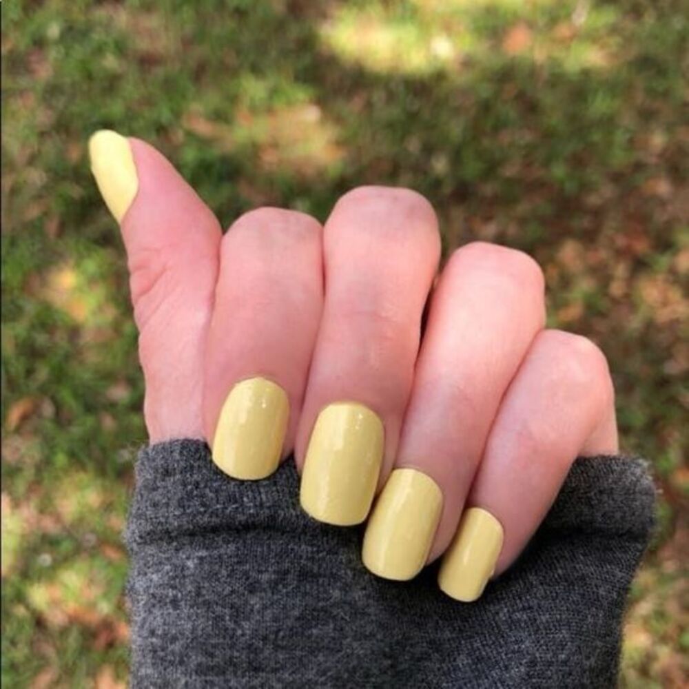 Color Street - Belgium Buttercup with Fern accent